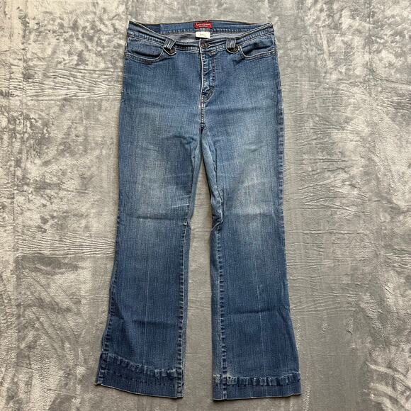 Levi’s Denim - Vintage Levi’s Perfectly Slimming Flared Jeans Women’s Size 12 Med Blue Denim